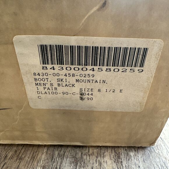 BLACK LEATHER LACE UP SKI HUNT MOUNTAIN BOOTS USA VINTAGE  8 1/2 E - Picture 8 of 8